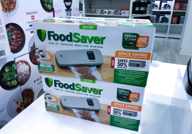 FoodSaver space-saving food vacuum sealer