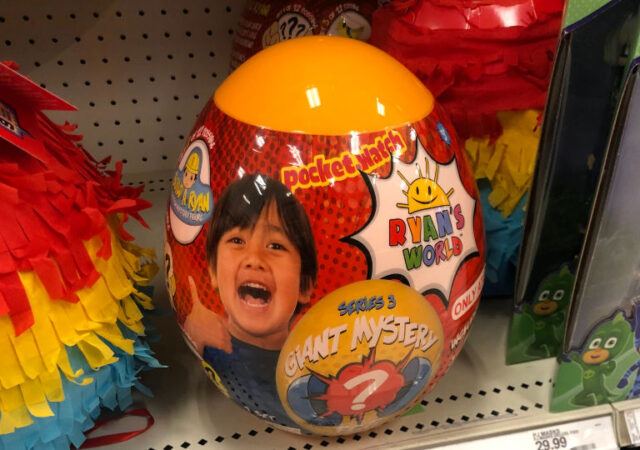 Ryan's World Giant Mystery Egg