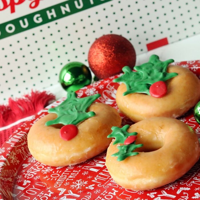 christmas holly donut idea