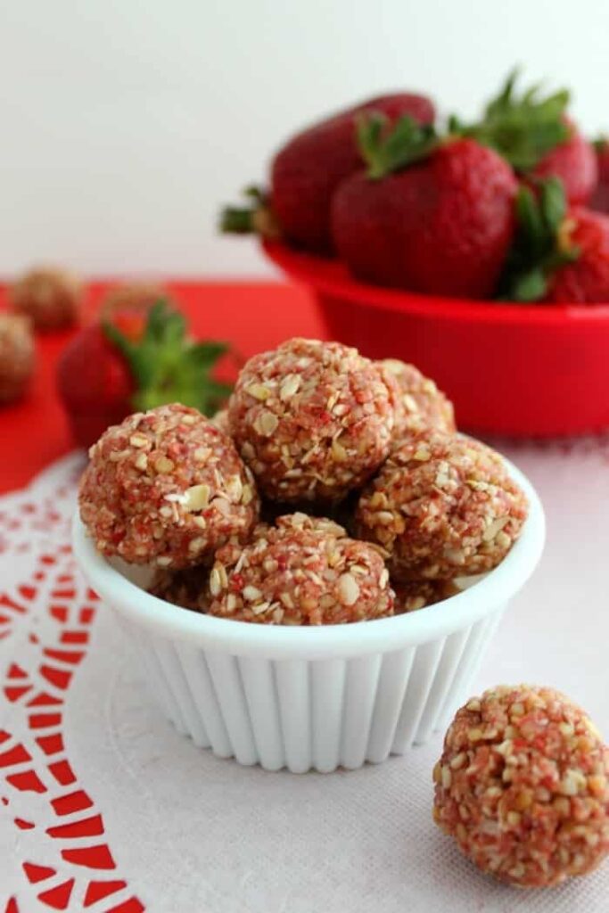 skinny strawberry shortcake bites