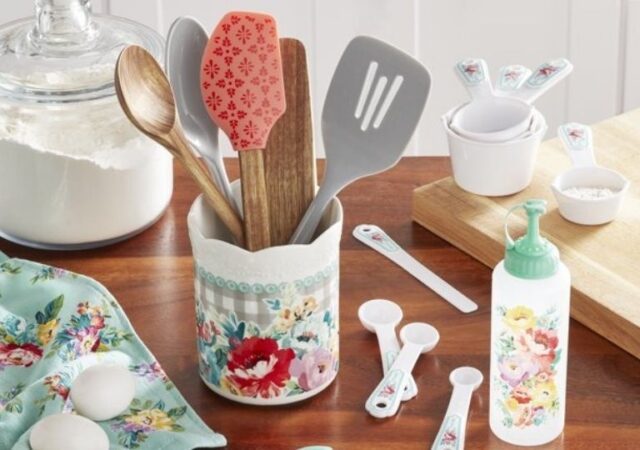 The Pioneer Woman 20-Piece Gadget Set