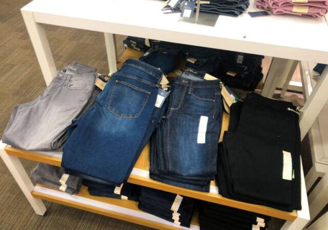 Universal Thread Jeans on Sale