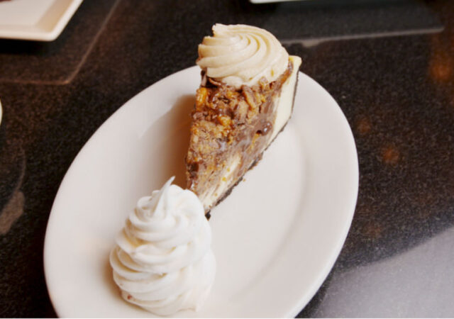 free cheesecake at cheesecake factory