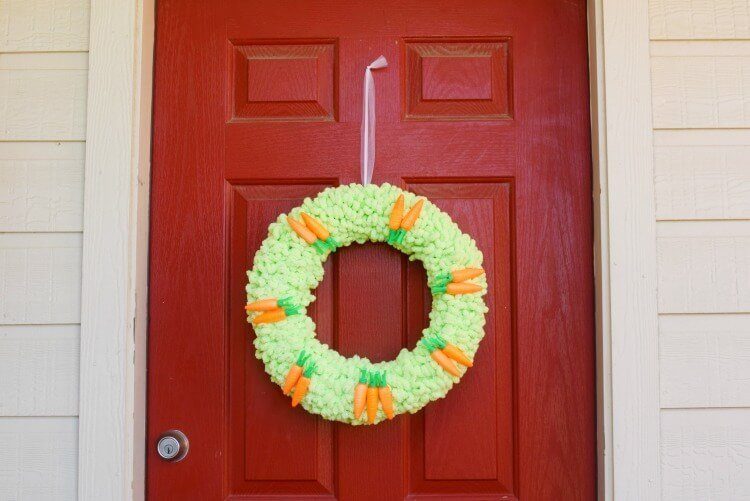 homemade easter wreath with yarn