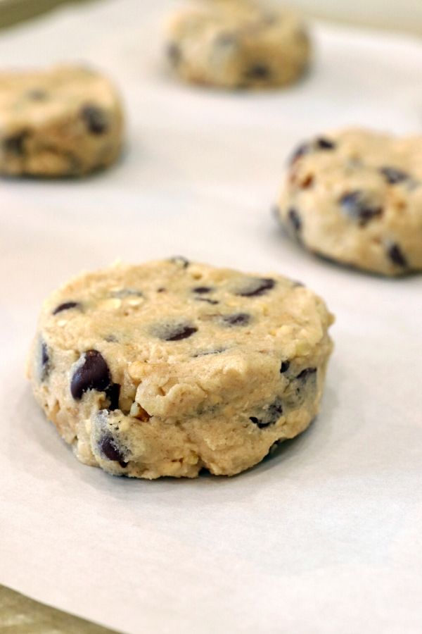 Doubletree Cookies are the ultimate homemade cookie in my books. This Doubletree Cookie recipe is highly popular and right now, is the perfect time to whip up a batch. #passion4savings #cookies #homemade #fromscratch #doubletree #chocolatechip #oatmeal #lemon #easy #best doubletree cookie
