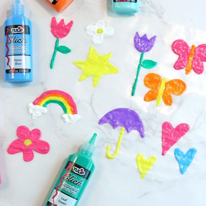 painting window clings on wax paper 