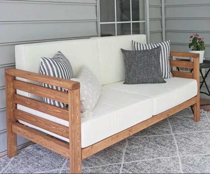 diy couch for outdoors 
