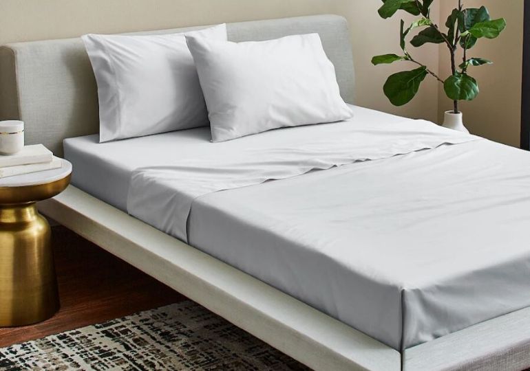 Kohl's Sheets on Sale - bed made with sheets