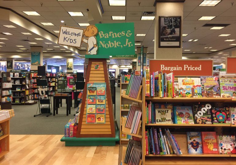 Barnes and Noble Teacher Discount - Books and Shelves in store