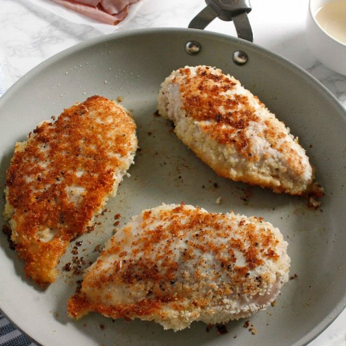 Chicken Cordon Bleu is an easy pan-fried cordon blue that is then topped with ham and Swiss cheese. Melt and serve an incredible easy chicken recipe! A fantastic easy weeknight meal that takes minimal prep work. #chicken #cordon #blue #Swiss #pan #panfried #easy #homemade #fromscratch #quick #passion4savings pan fried cordon bleu