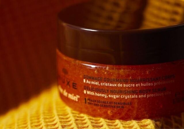 Skin Store Deals - Nuxe Reve de Miel body scrub
