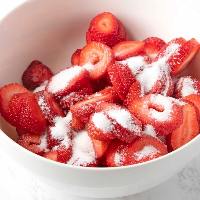 strawberry and sugar in a bowl 