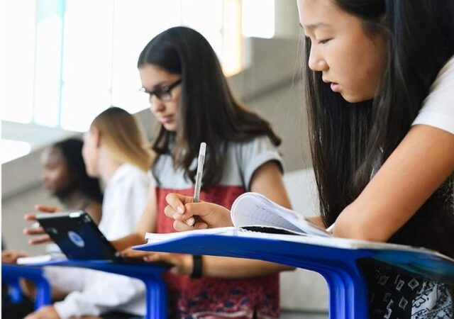 Best Kids Lap Desks - kids using lap desks