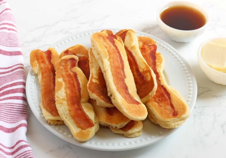 pancakes with bacon