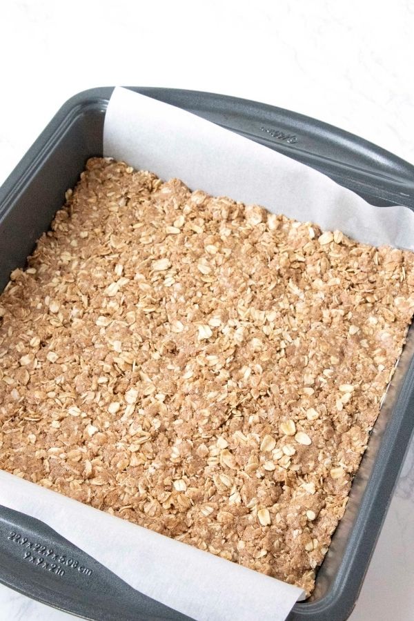 8x8 pan with homemade oat bars 