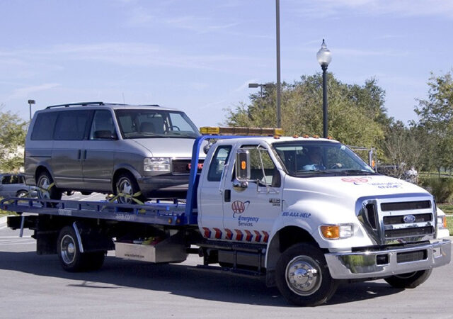 Best AAA Discounts - Tow truck towing van