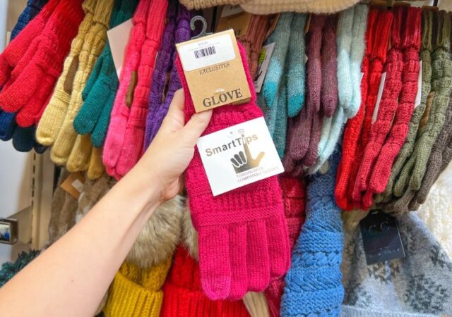 Womens CC Gloves on sale