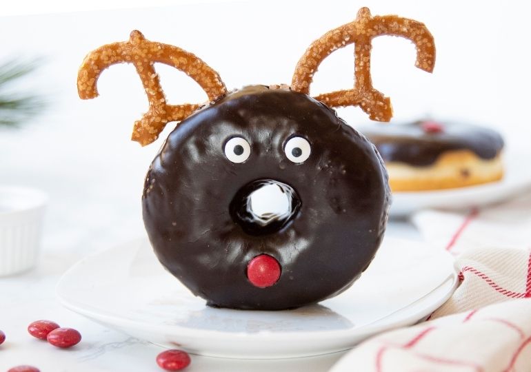 reindeer donut breakfast