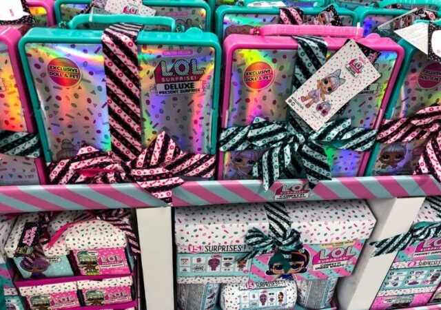 L.O.L. Surprise! Deluxe Present - toy in store