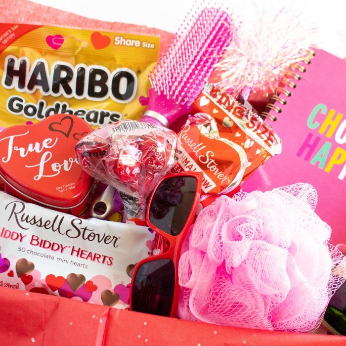 fesitve valentines day gift (1)