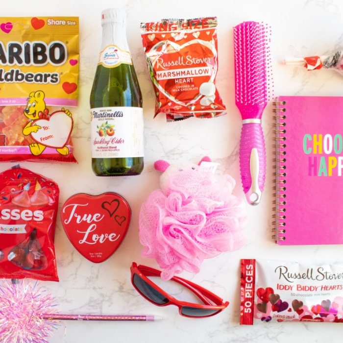 Valentine Care Package of Love is a fun and creative way to send a small gift to a loved one this Valentine's Day! Social distancing. #valentines #valentinesday #socialdistancing #passion4savings #carepackage #red #pink #fun #easy #affordable #simple #giftidea red gift idea