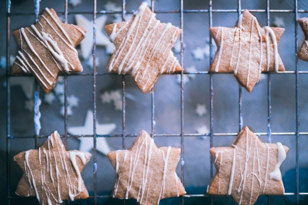 star shaped cookies on a cooling rack