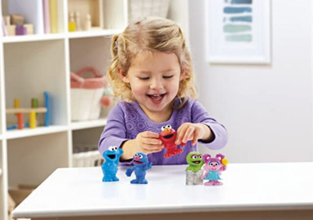 Sesame Street Toys & Games (4)