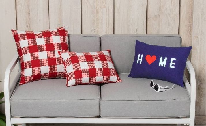 decorative pillows