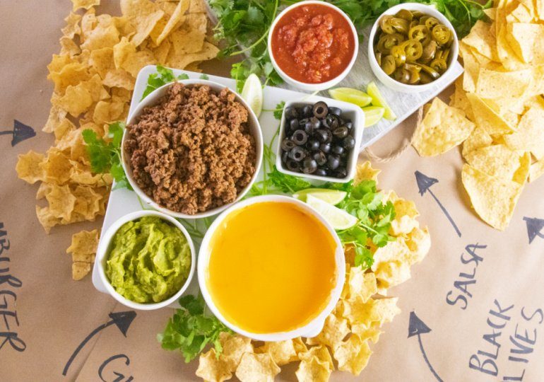 easy nacho table