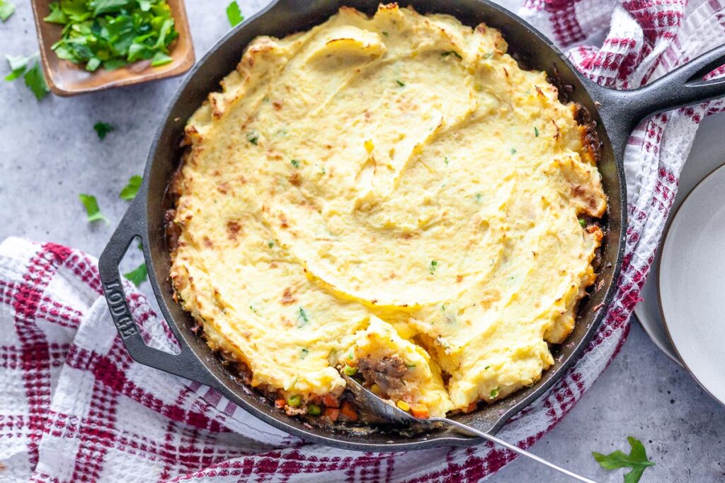 shepherd's pie in cast iron 