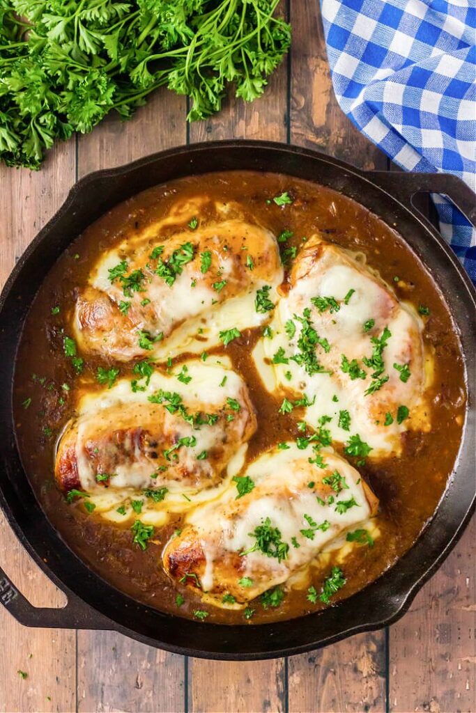 french onion chicken in cast iron skillet 
