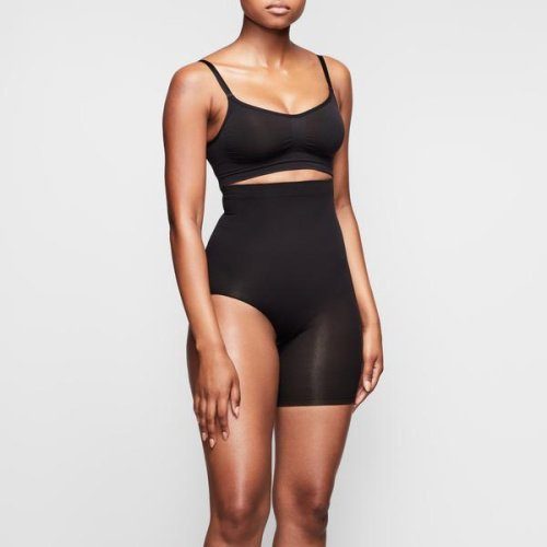 SKIMS Shapewear on Sale (3)