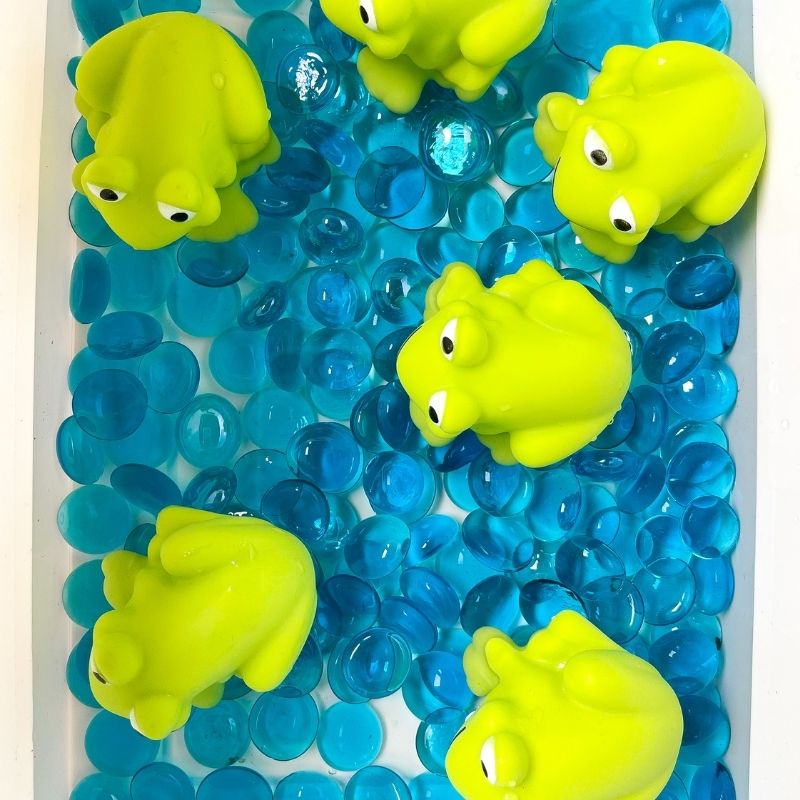 Dollar Tree Sensory Bin Ideas that take minutes to make and just a few dollars. DIY sensory bins are a fun creative way to spend the time. #passion4savings #diy #dollartree #sensory #bins #forkids #easy #fun #simple #quick #indoor sensory bin