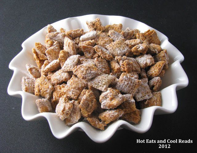 churro muddy buddeis in a bowl 