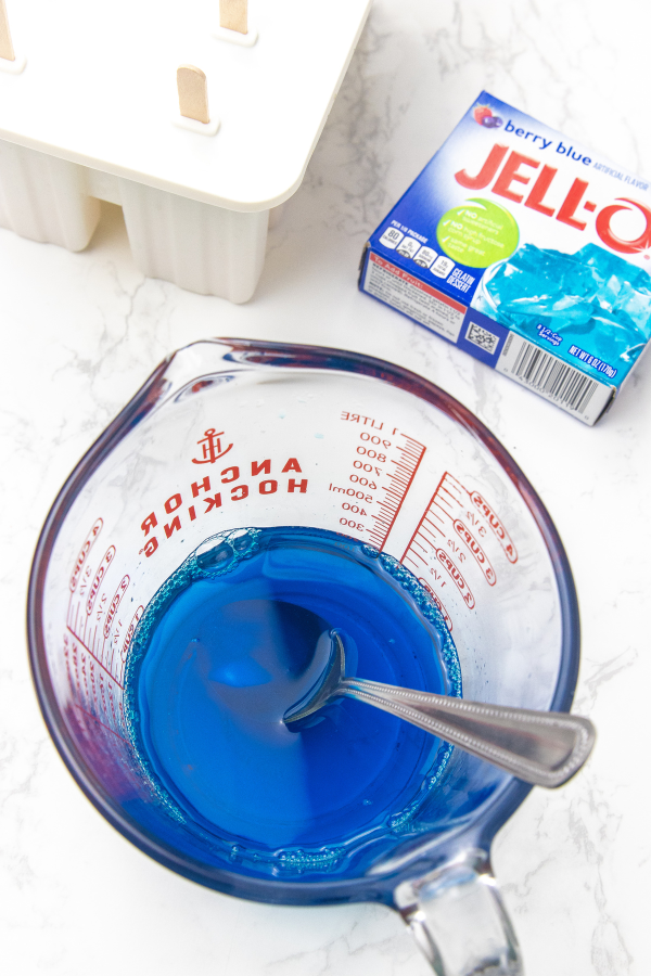 jello in a glass pyrex bowl 