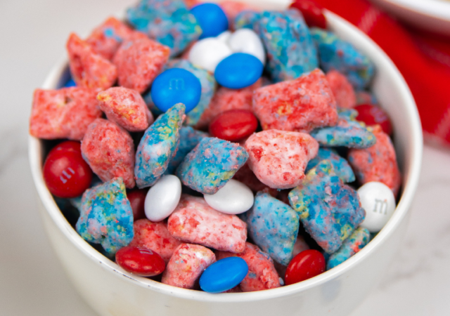 Patriotic Muddy Buddies in a white bowl