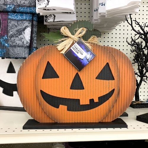Big Lots Halloween Decor is out and SO CUTE! Shop today!