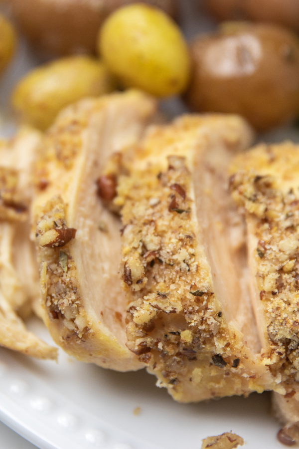 close up view of sliced chicken