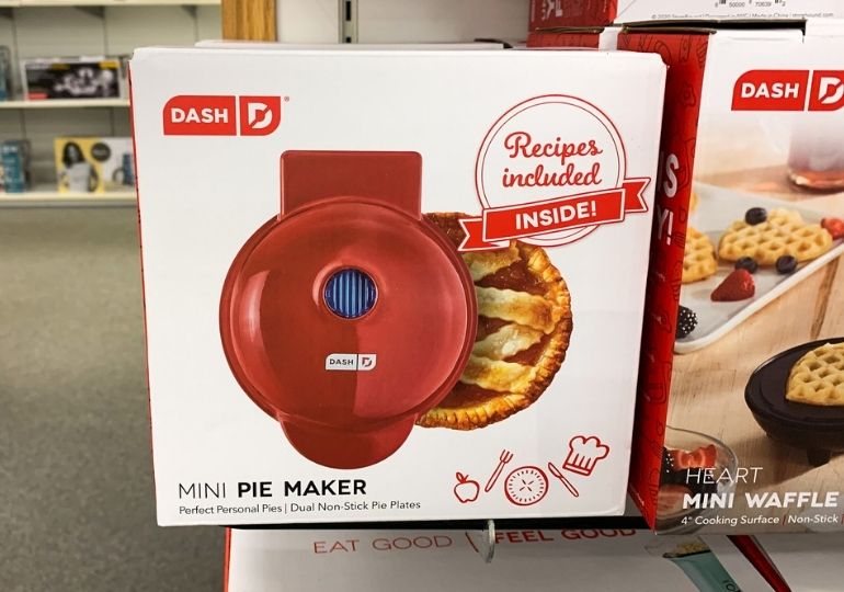 Dash Mini Pie Maker with non stick Pie Plates. Recipes Included