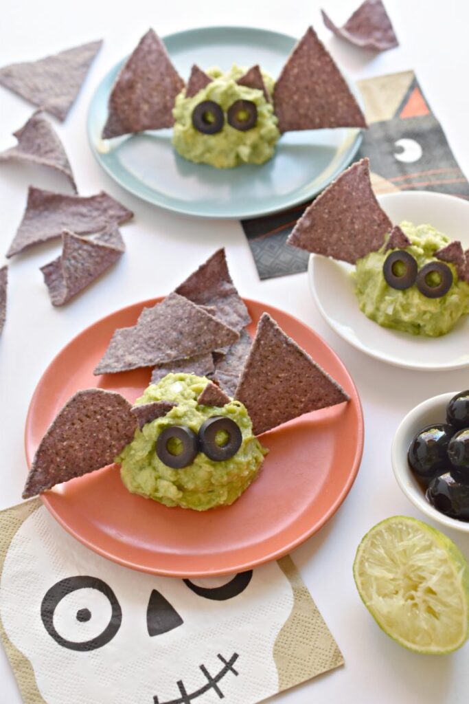guacamole bats with chips 