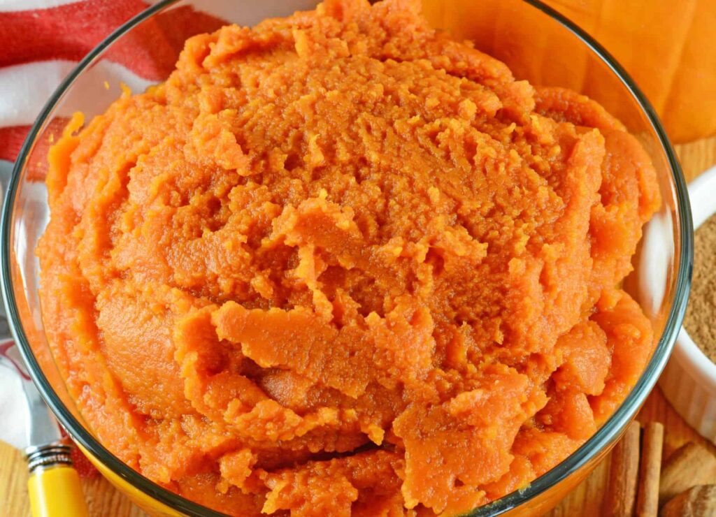 pumpkin puree in a glass bowl 