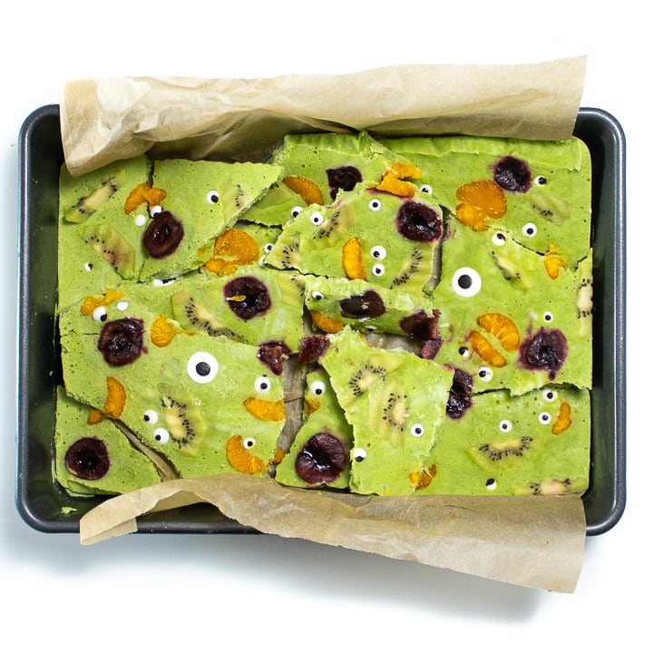 Halloween frozen yogurt in a pan broke apart