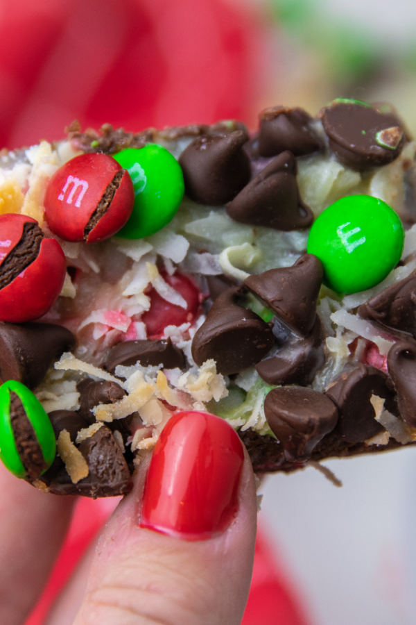 christmas dessert bar in hand 