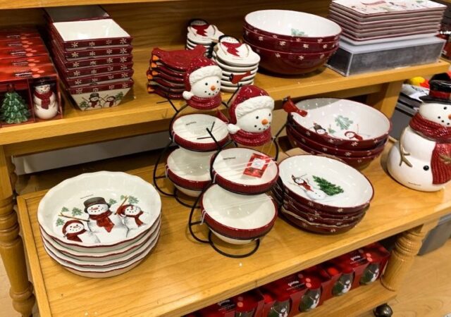 Christmas Dishes on Sale
