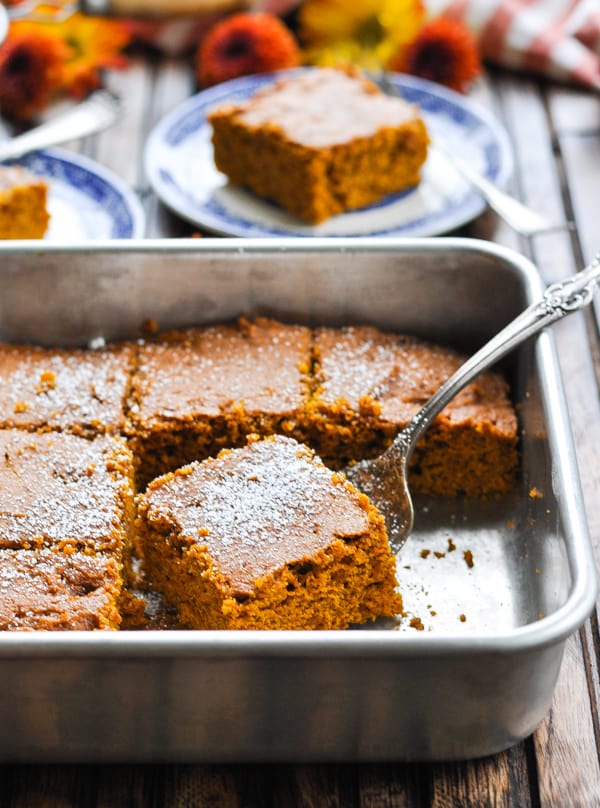 pumpkin gingerbread in pan 