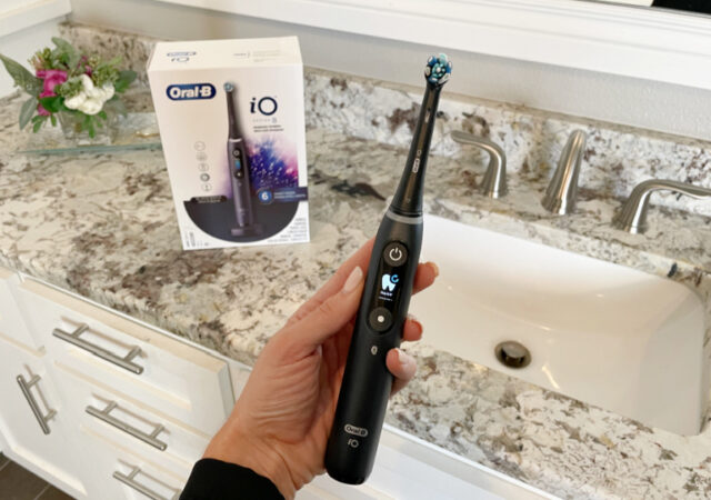 Oral B iO Series 8 Cyber Monday Deal Featured