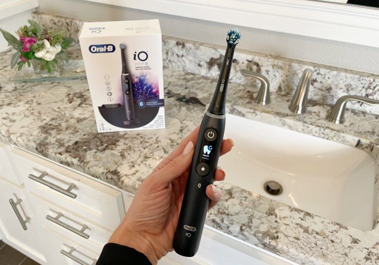 Oral B iO Series 8 Cyber Monday Deal Featured