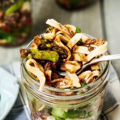 fettuccine mason jar salad with noodles overflowing 