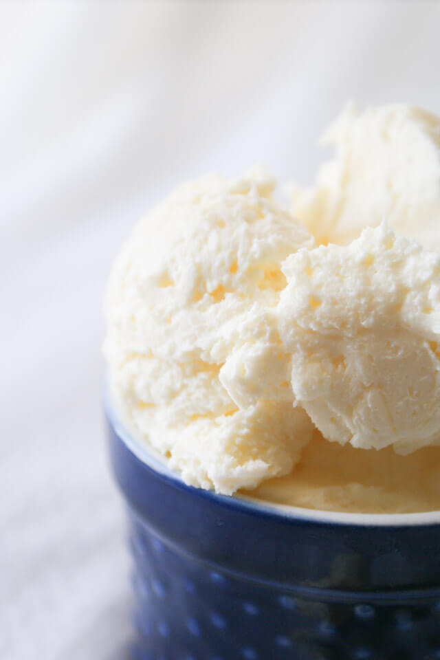 blender butter in bowl 