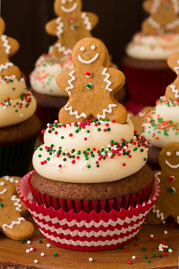 gingerbread cupcake with cookie on top
